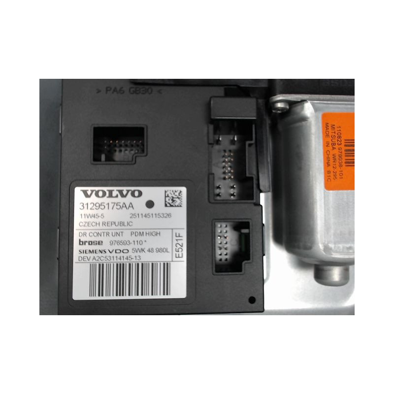 MECANISME+MOTEUR LEVE-GLACE AVANT DROIT VOLVO V50