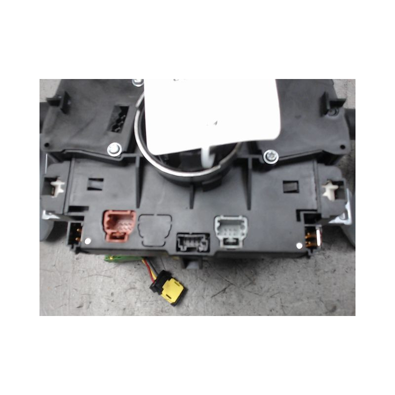 BLOC COMMODOS CITROEN C2 2003-