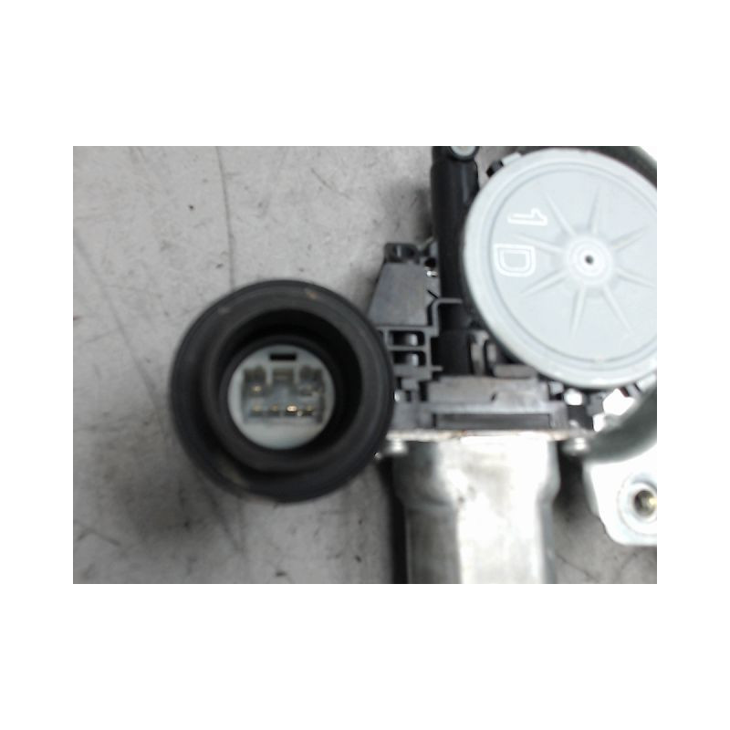 MECANISME+MOTEUR LEVE-GLACE AVANT GAUCHE DAIHATSU TREVIS