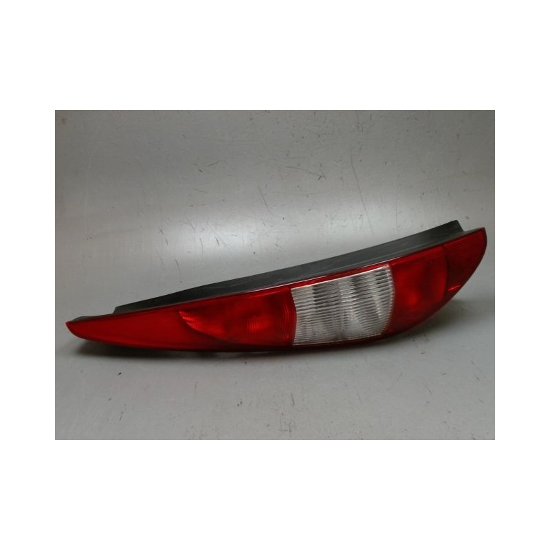 FEU ARRIERE GAUCHE  FORD MONDEO CLIPPER 00-07