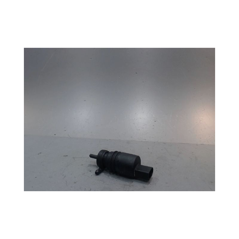 POMPE LAVE-GLACE AVANT MERCEDES CLASSE E