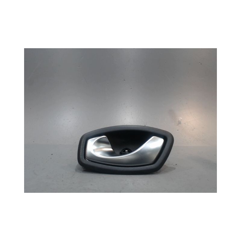 POIGNEE INTERIEURE PORTE AVANT GAUCHE RENAULT CAPTUR