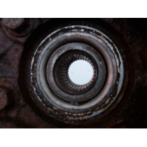PIVOT ARRIERE GAUCHE MITSUBISHI PAJERO