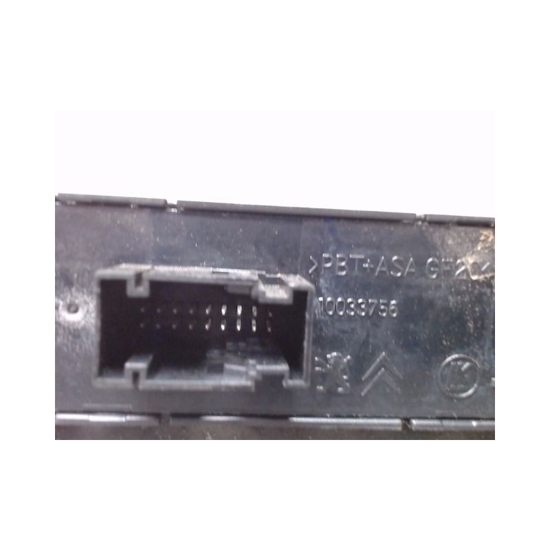 BOUTON DE WARNING PEUGEOT 3008 2009-