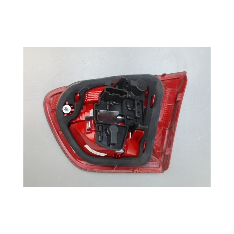 FEU ARRIERE INTERIEUR GAUCHE SEAT IBIZA