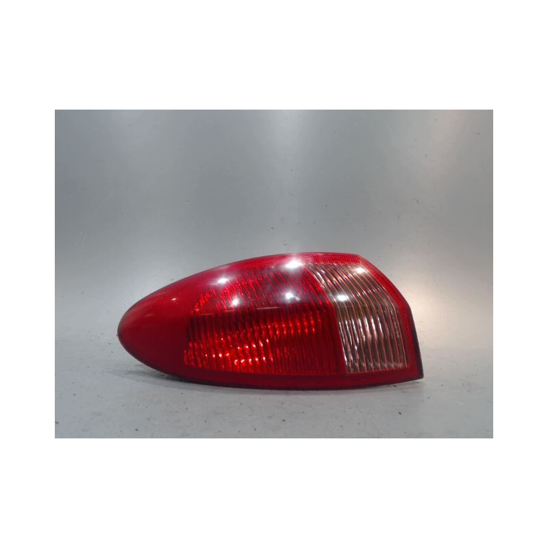 FEU ARRIERE GAUCHE  ALFA ROMEO 147