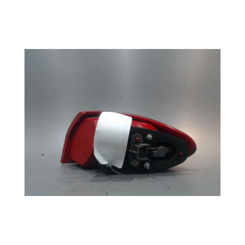 FEU ARRIERE GAUCHE  ALFA ROMEO 147