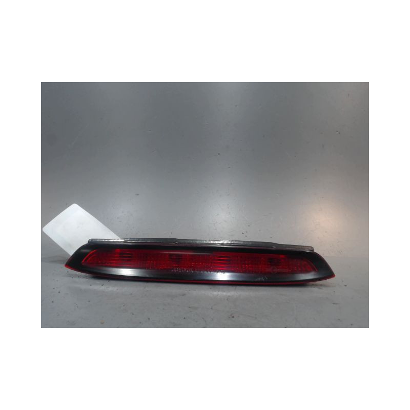 FEUX STOP SUPPLEMENTAIRE TOYOTA COROLLA