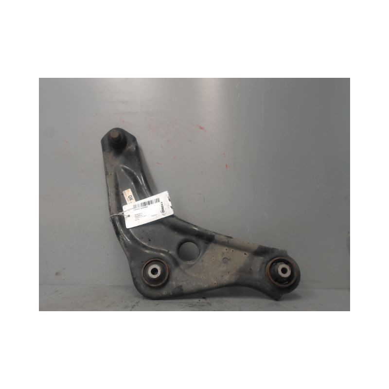 TRIANGLE INFERIEUR AVANT DROIT NISSAN QASHQAI