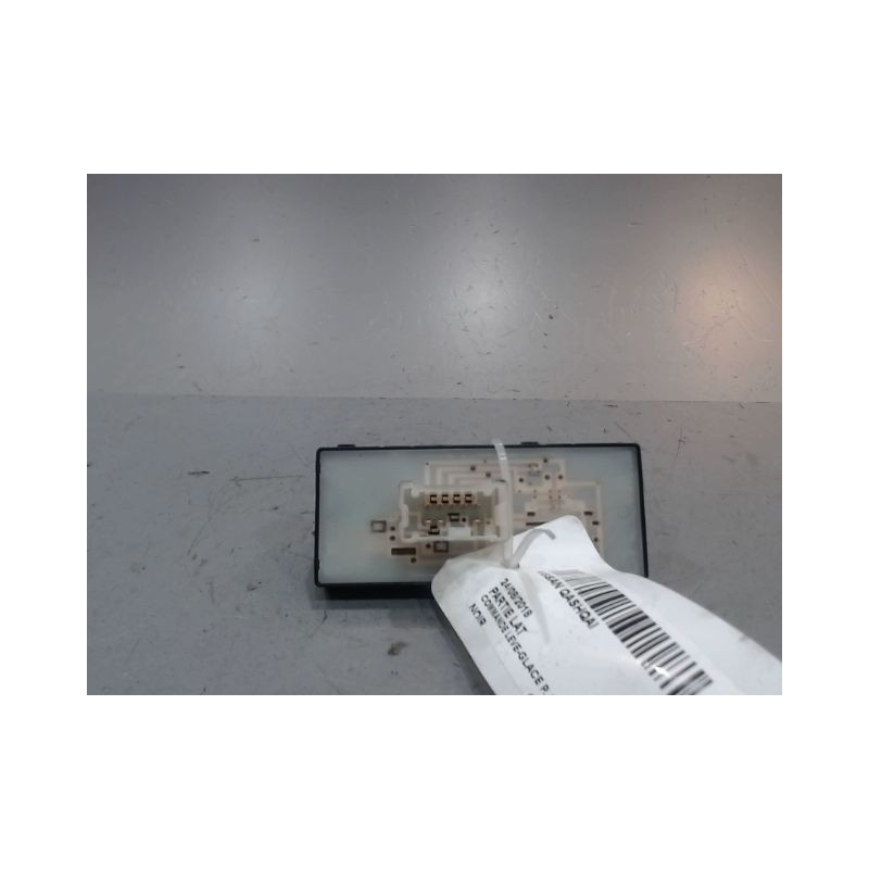 COMMANDE LEVE-GLACE PORTE AVD NISSAN QASHQAI