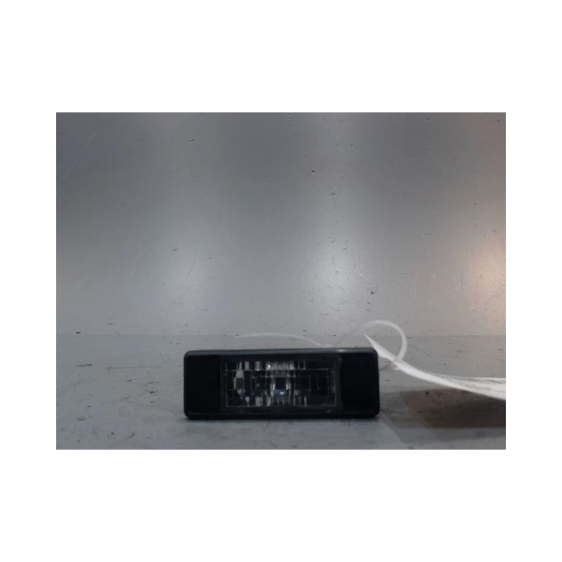 ECLAIREUR PLAQUE DE POLICE DROIT NISSAN QASHQAI