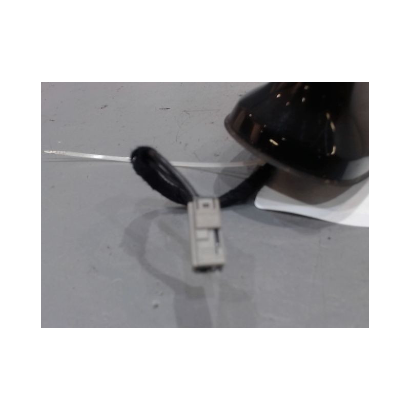 ANTENNE GPS NISSAN QASHQAI