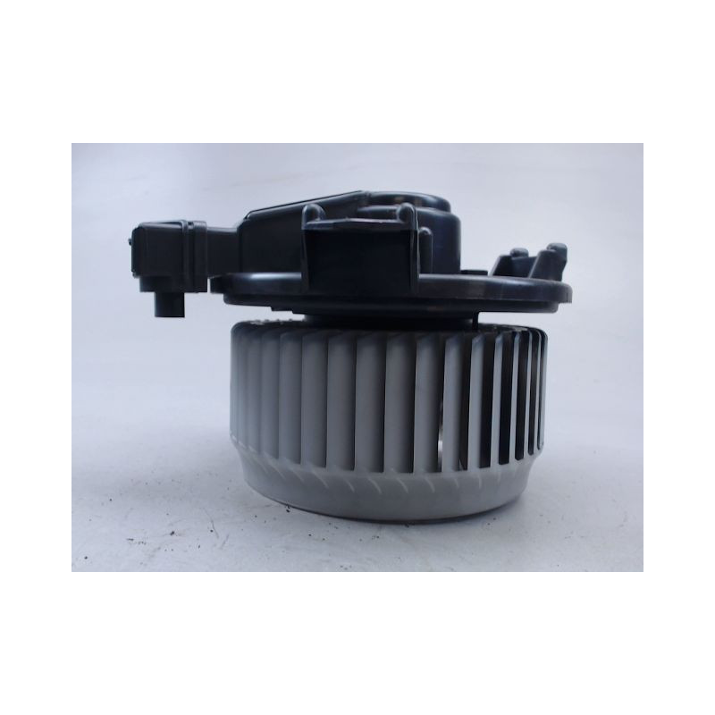 MOTEUR VENTILATEUR CHAUFFAGE SUZUKI SX4