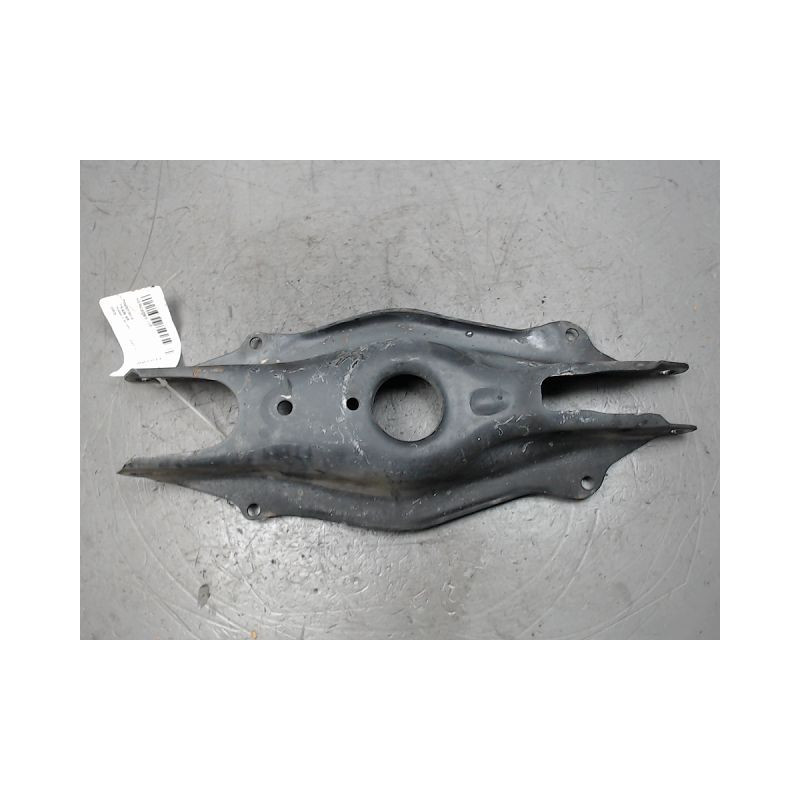 TRIANGLE INFERIEUR ARRIERE DROIT MERCEDES CLS