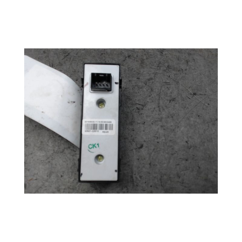 COMMANDE LEVE-GLACE PORTE AVD HYUNDAI I30