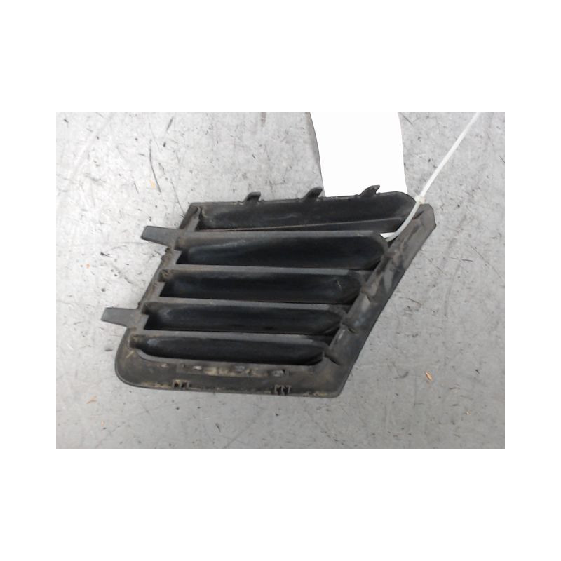 GRILLE CALANDRE DROIT SEAT CORDOBA 2002-