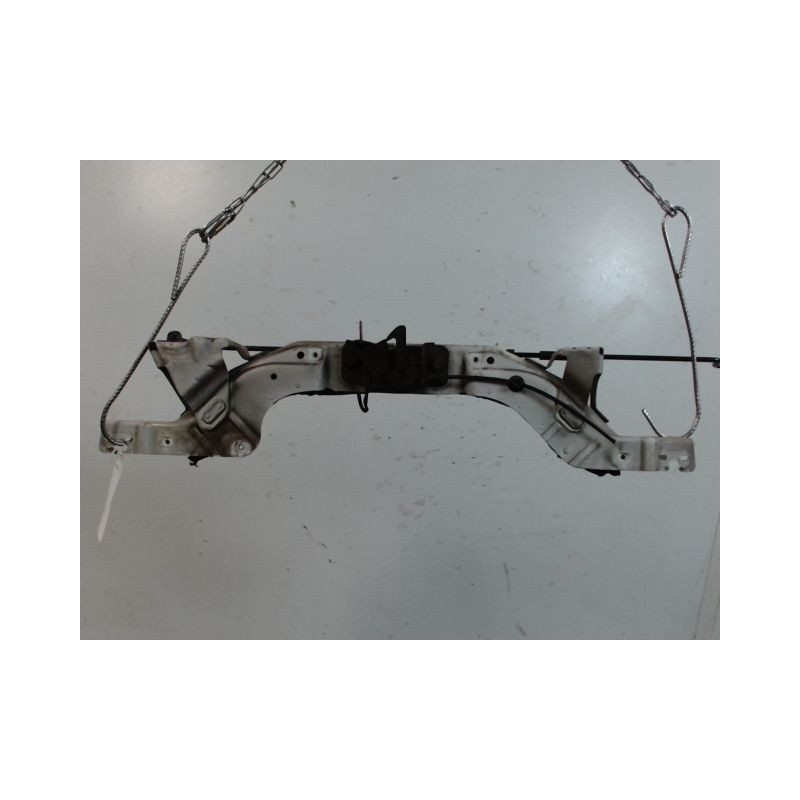 TRAVERSE SUPERIEURE ARMATURE AVANT CHEVROLET ORLANDO