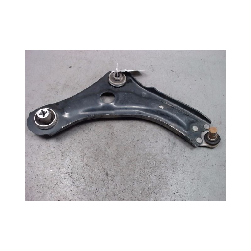TRIANGLE INFERIEUR AVANT DROIT RENAULT MEGANE
