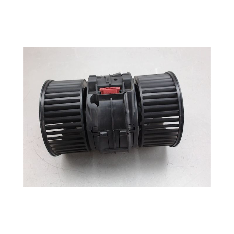 MOTEUR VENTILATEUR CHAUFFAGE RENAULT MEGANE