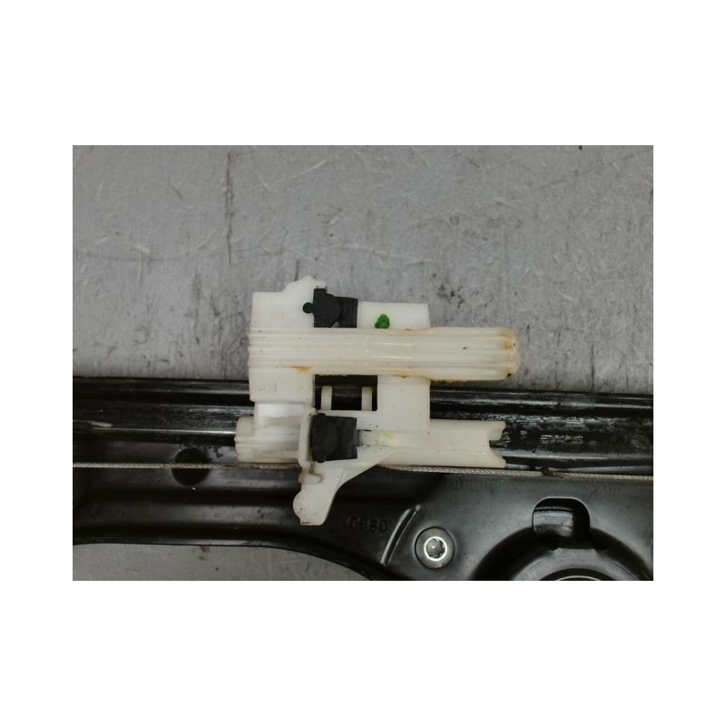 MECANISME+MOTEUR LEVE-GLACE AVANT DROIT FIAT 500 2007-