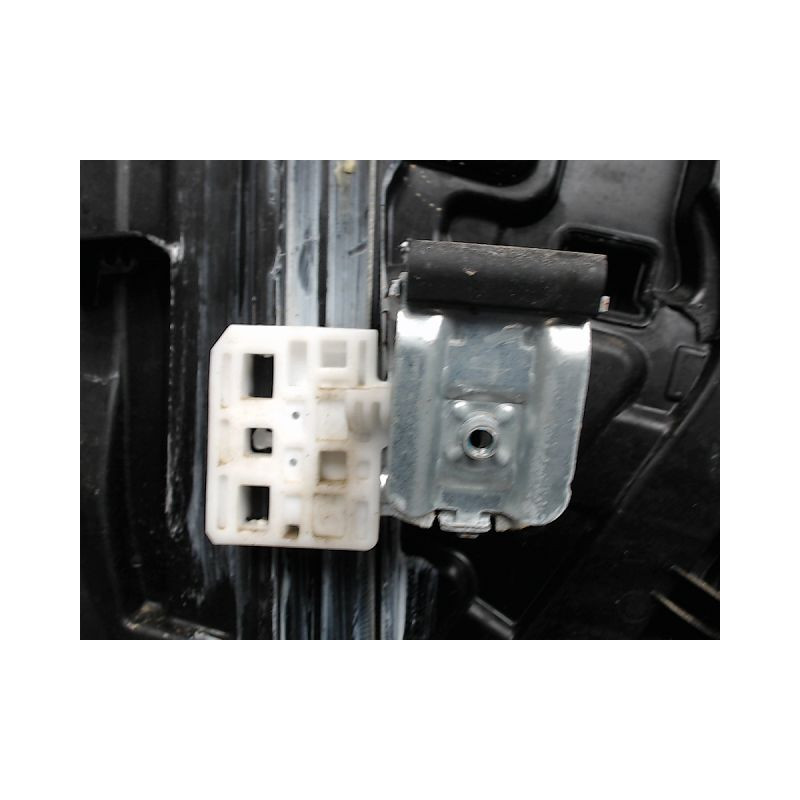 MECANISME+MOTEUR LEVE-GLACE AVANT DROIT HYUNDAI I30