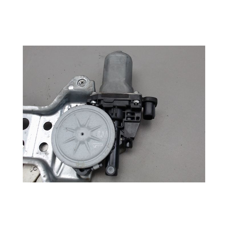 MECANISME LEVE-GLACE AVANT GAUCHE SUZUKI SX4