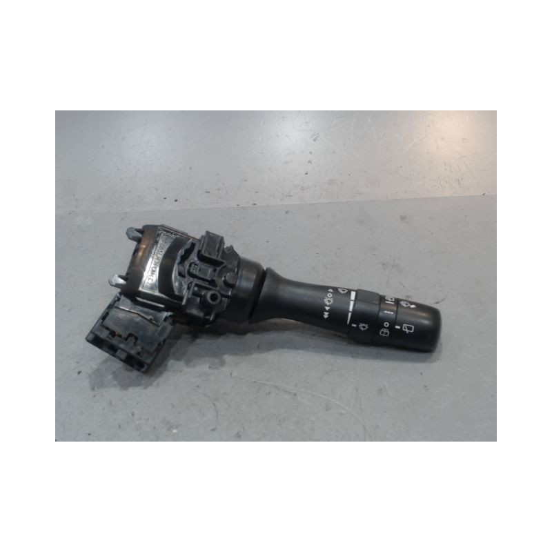 COMMANDE ESSUIE GLACE TOYOTA AURIS