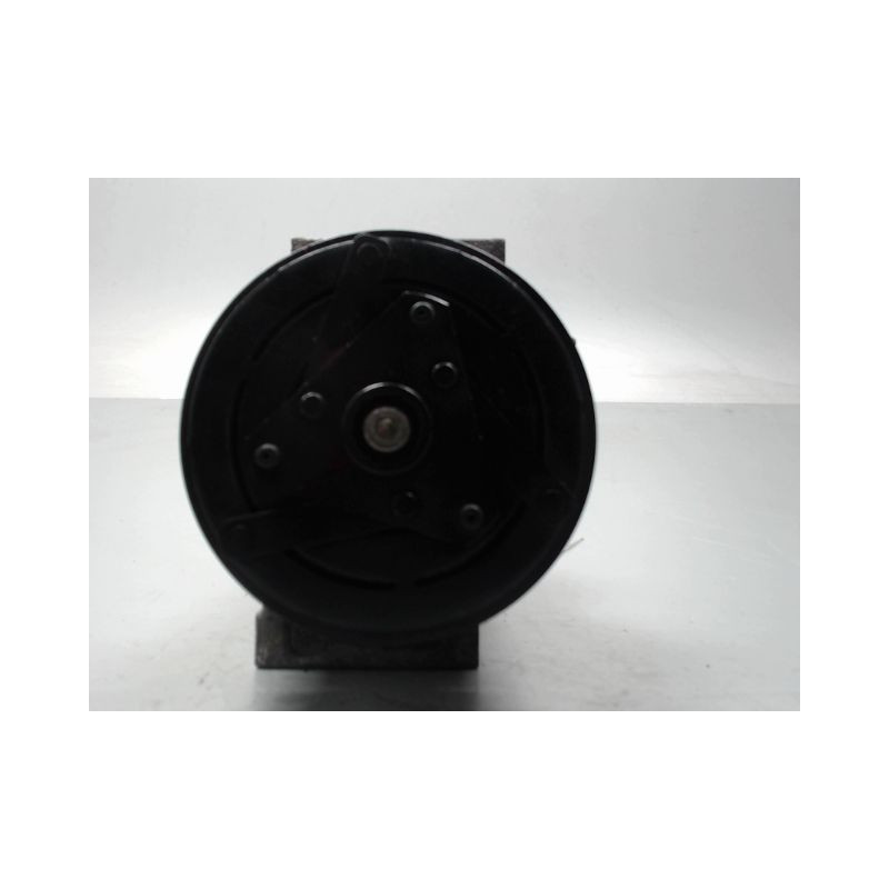 COMPRESSEUR AIR CONDITIONNE RENAULT CLIO