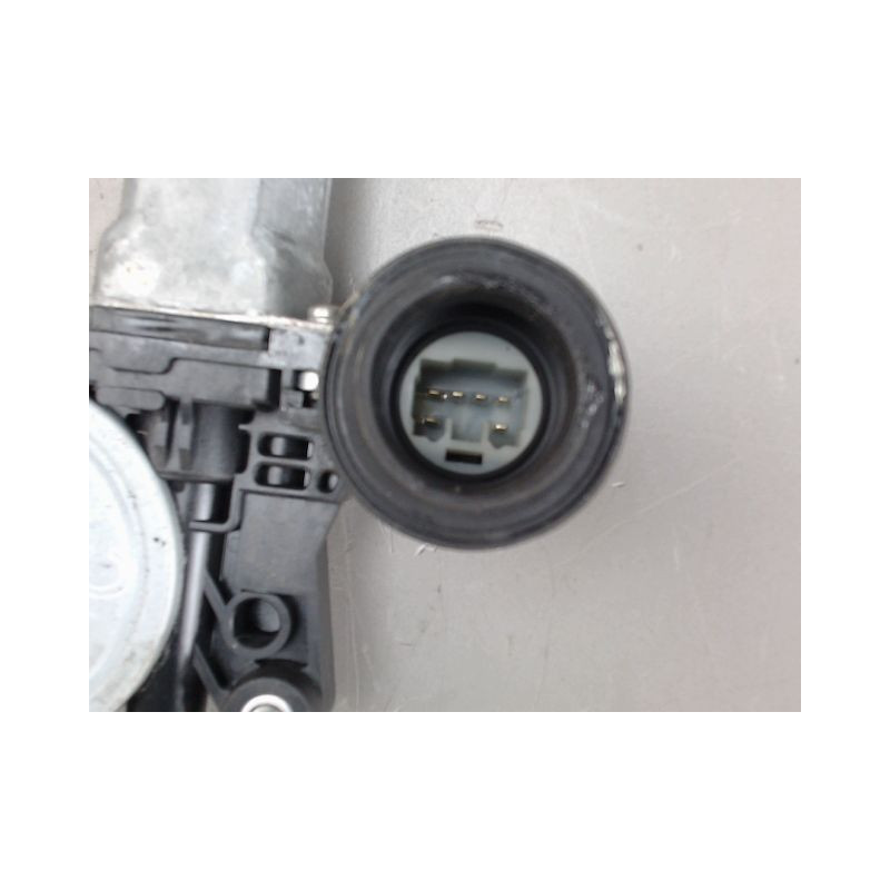 MECANISME LEVE-GLACE AVANT GAUCHE SUZUKI SWIFT