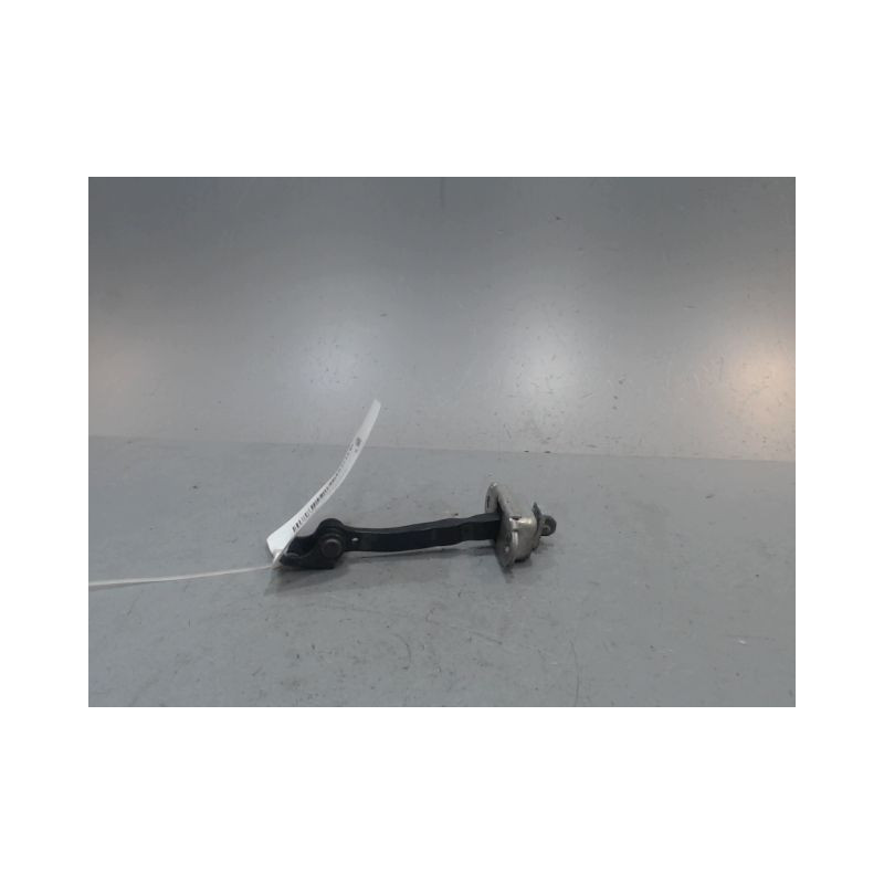TIRANT PORTE AVANT GAUCHE NISSAN QASHQAI