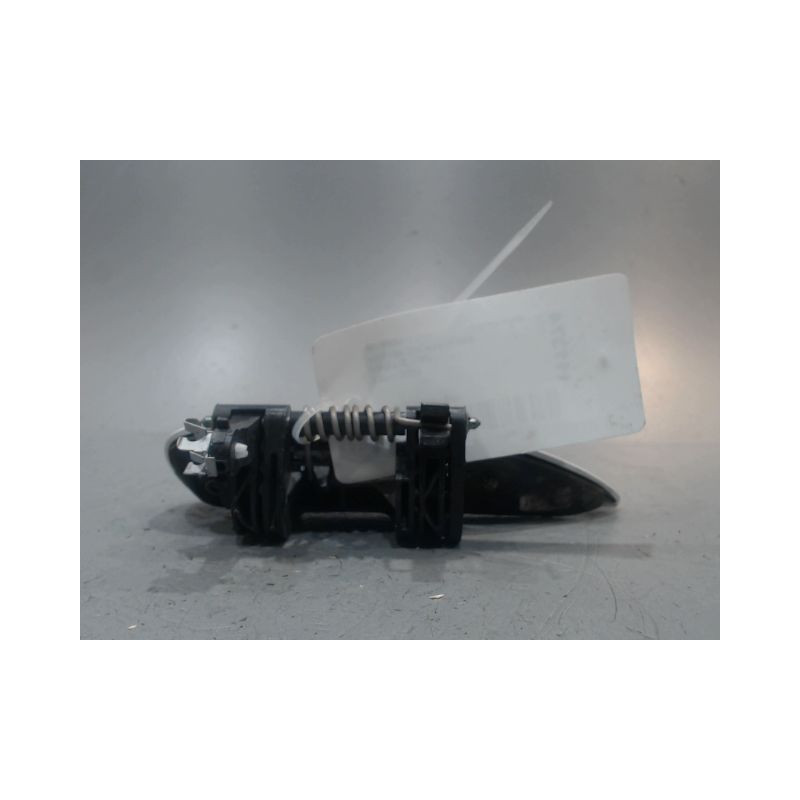 POIGNEE EXTERIEURE PORTE ARRIERE GAUCHE DACIA DUSTER