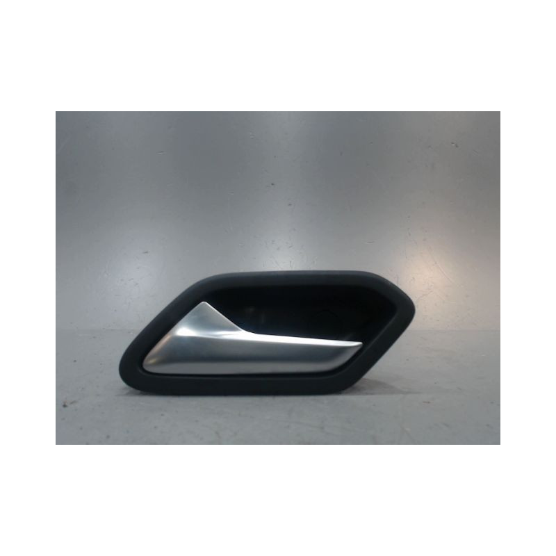 POIGNEE INTERIEURE PORTE AVANT GAUCHE DACIA DUSTER