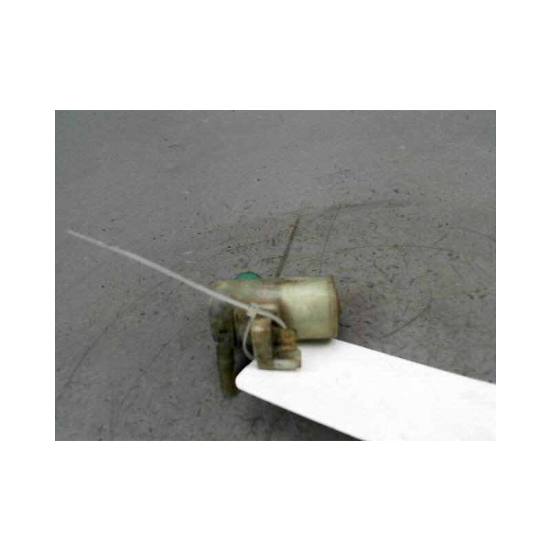 POMPE LAVE-GLACE AVANT SUZUKI SWIFT III 2005-2011
