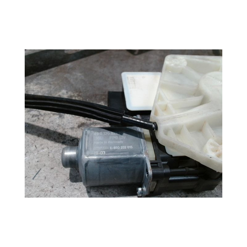 MECANISME+MOTEUR LEVE-GLACE ARRIERE GAUCHE SEAT LEON 2009-