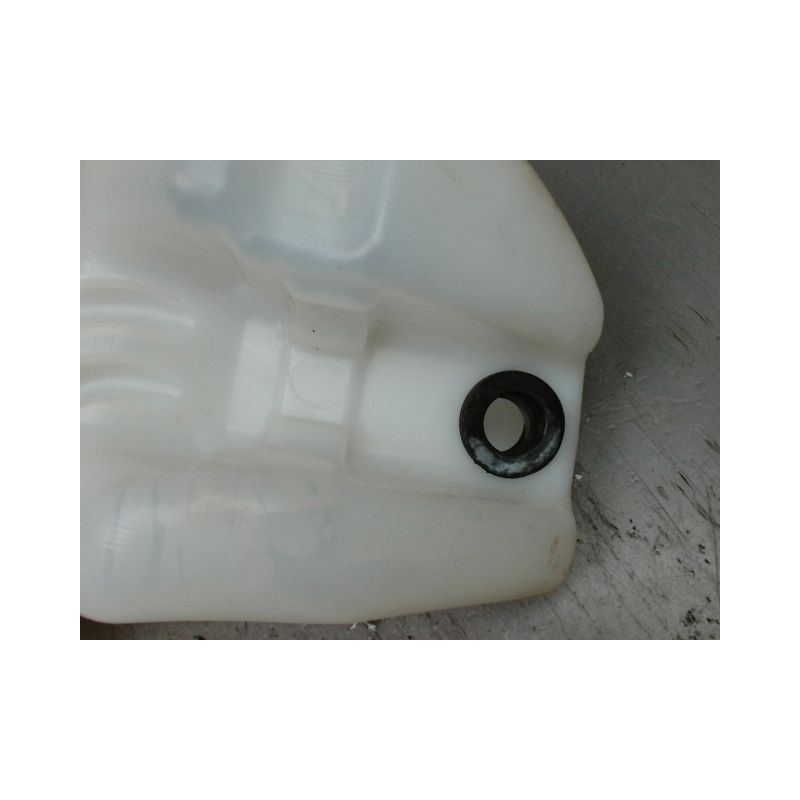 RESERVOIR LAVE-GLACE AVANT CITROEN C3