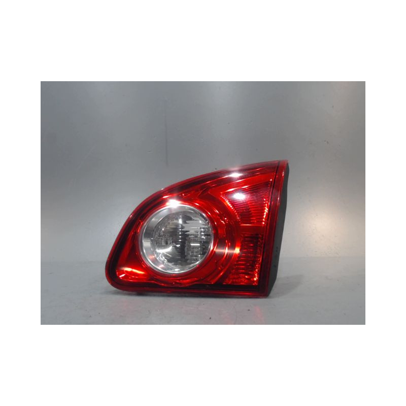 FEU ARRIERE INTERIEUR DROIT NISSAN QASHQAI