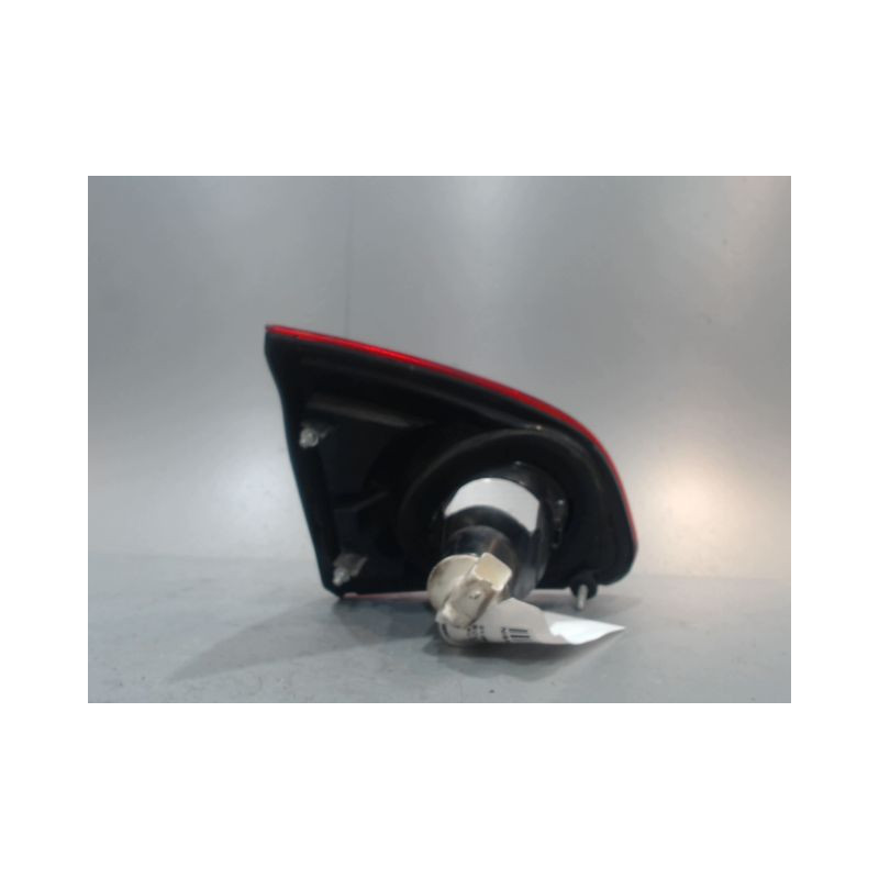 FEU ARRIERE INTERIEUR DROIT NISSAN QASHQAI