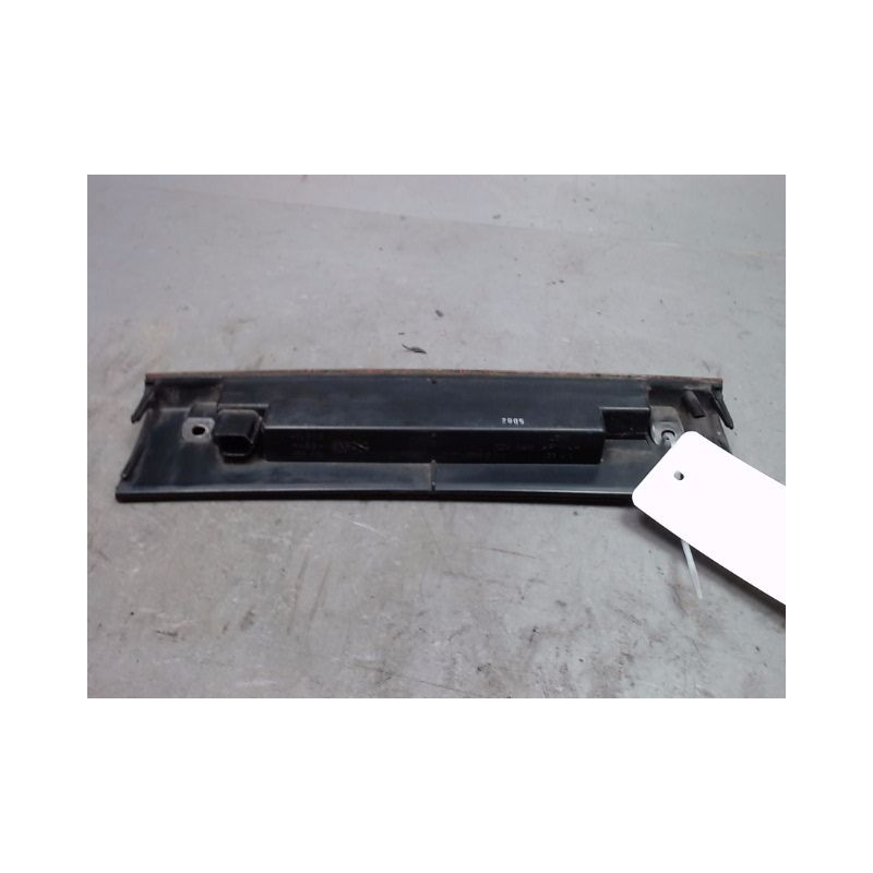 FEUX STOP SUPPLEMENTAIRE FORD FOCUS C-MAX 03-07