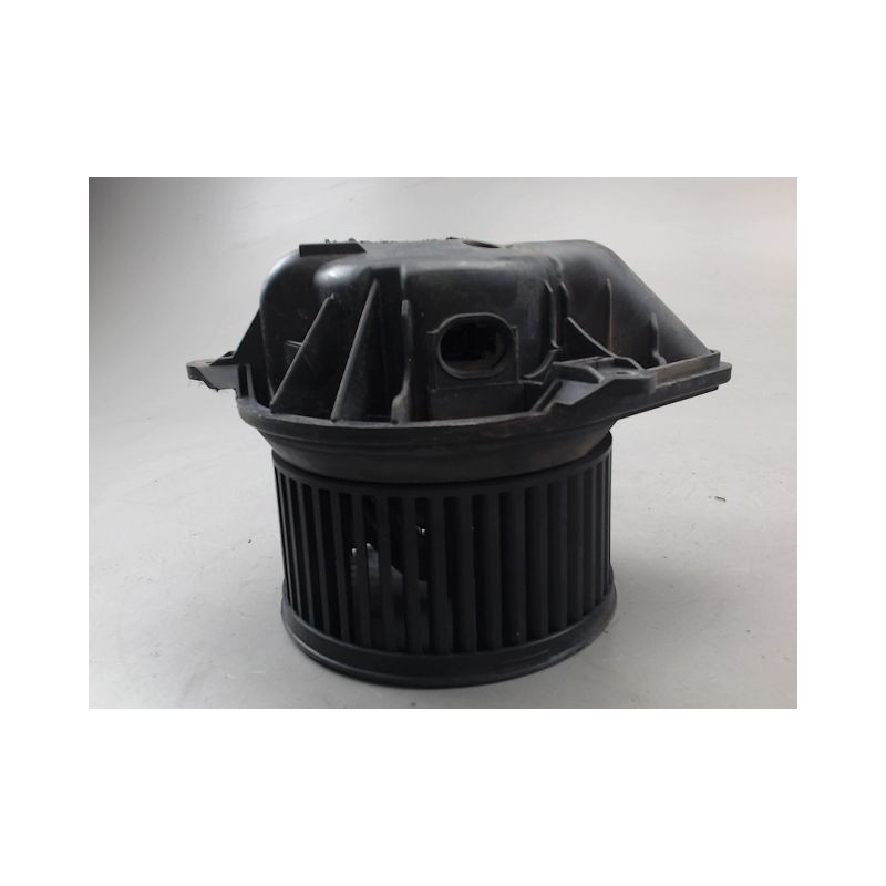 MOTEUR VENTILATEUR CHAUFFAGE RENAULT MEGANE