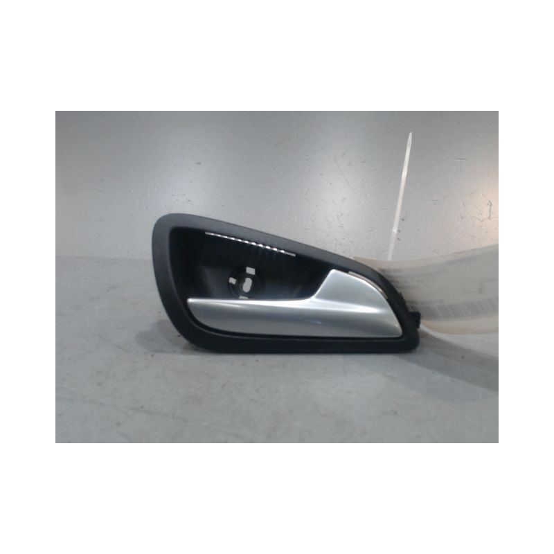 POIGNEE INTERIEURE PORTE AVANT DROIT FORD FOCUS