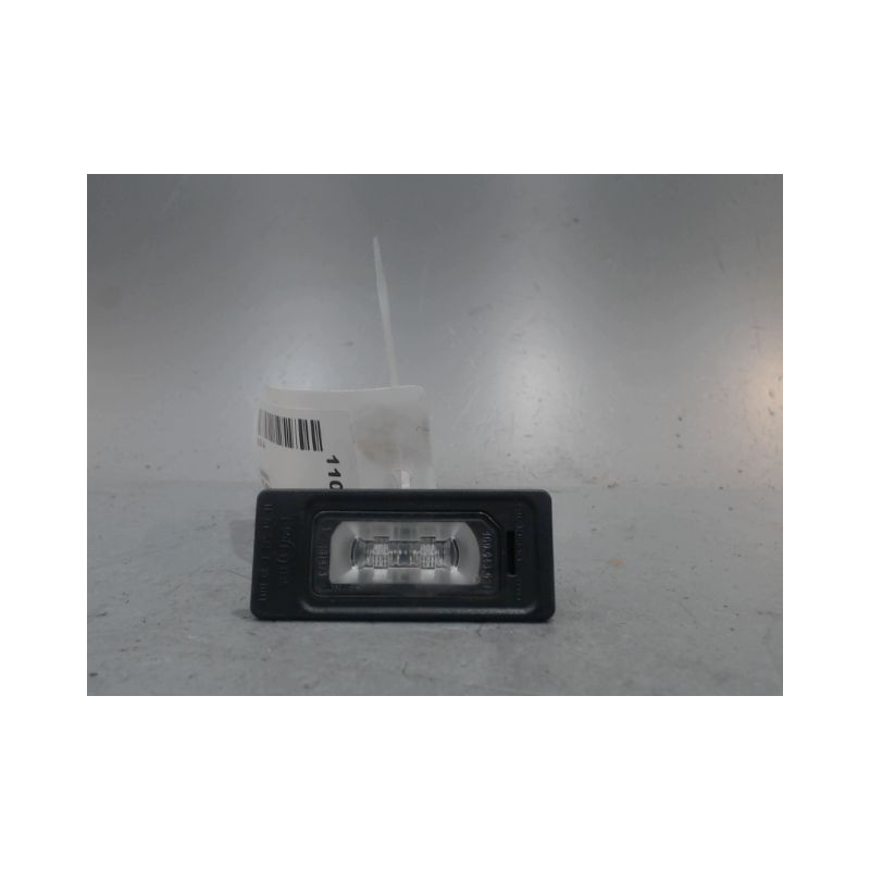 ECLAIREUR PLAQUE DE POLICE GAUCHE AUDI A4