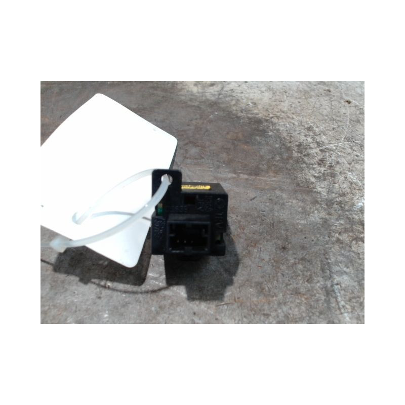 BOUTON DE WARNING FIAT BRAVO 2007-