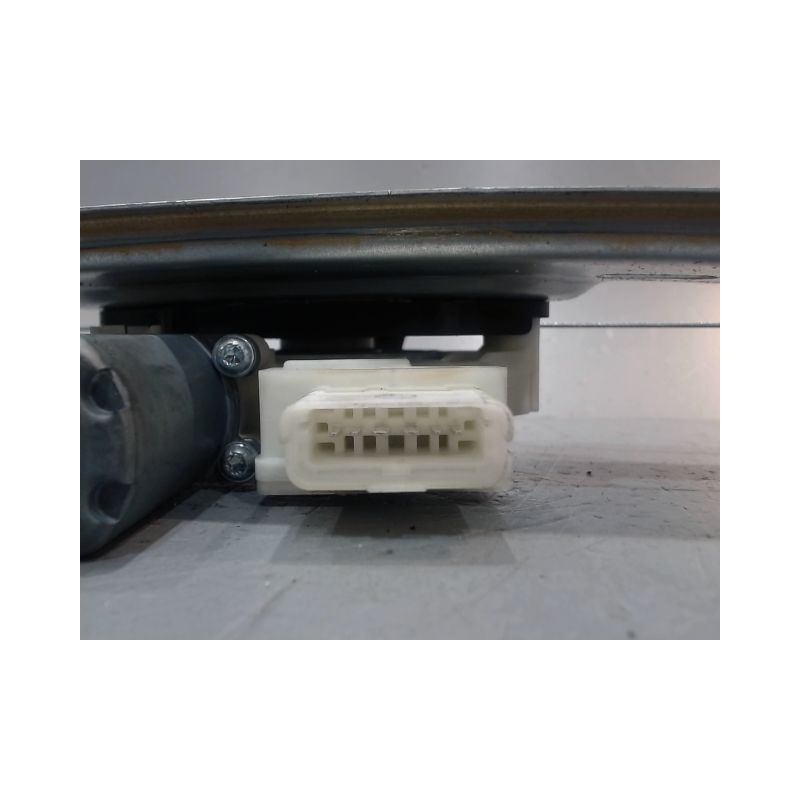MECANISME+MOTEUR LEVE-GLACE AVANT DROIT NISSAN QASHQAI