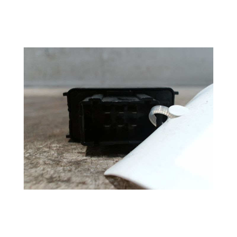 COMMANDE LEVE-GLACE PORTE AVG CITROEN C-ELYSEE