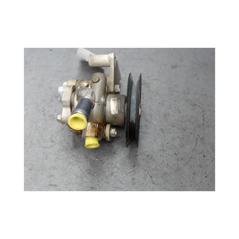 POMPE DIRECTION ASSISTEE NISSAN PICK-UP