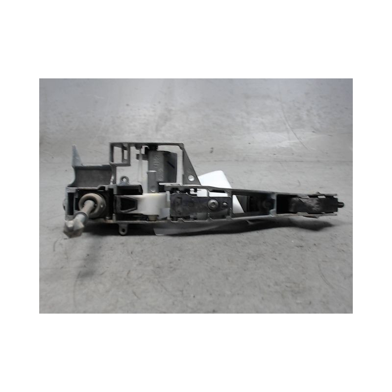 POIGNEE EXTERIEURE PORTE AVANT GAUCHE PEUGEOT 3008 2009-