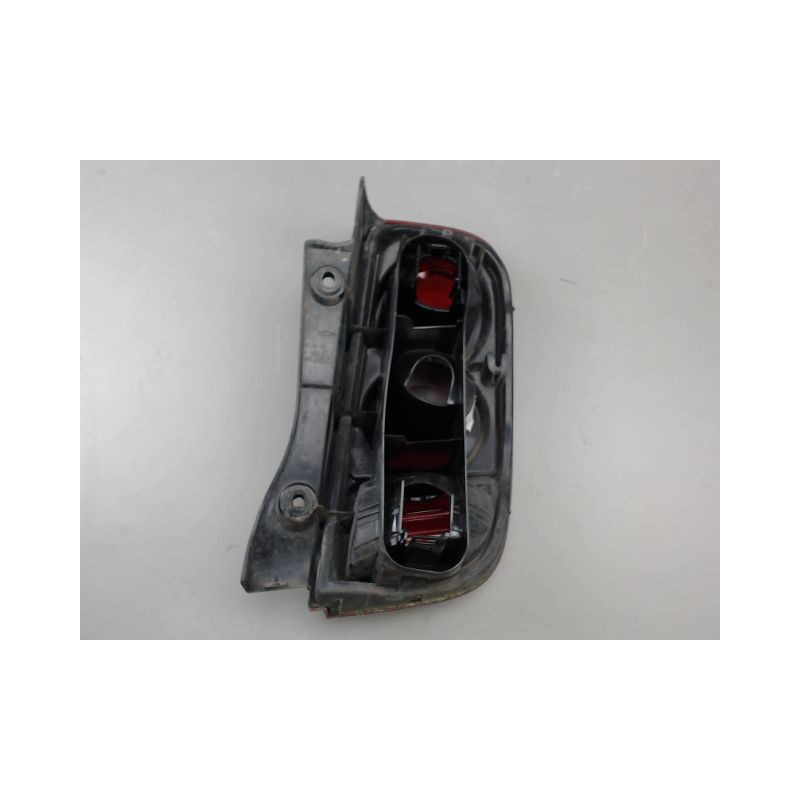 FEU ARRIERE GAUCHE  NISSAN MICRA