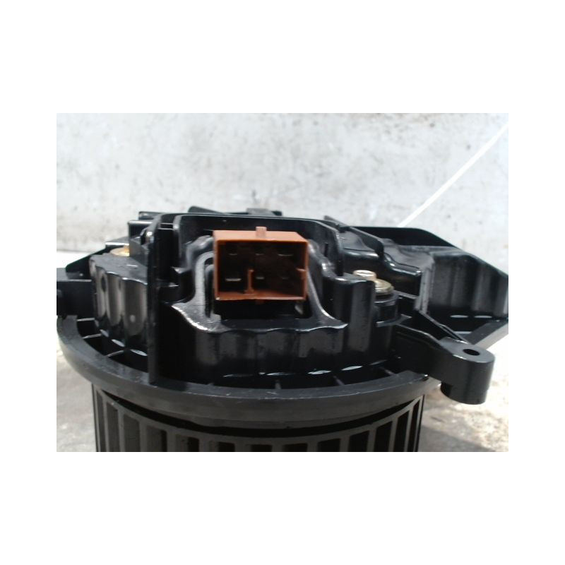 MOTEUR VENTILATEUR CHAUFFAGE AUDI A4 2004-