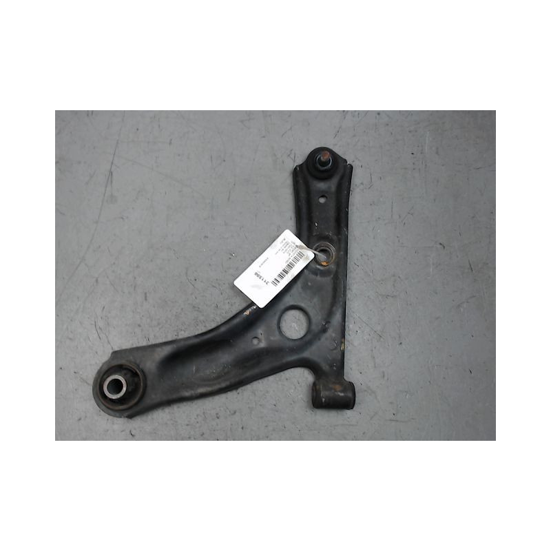 TRIANGLE INFERIEUR AVANT GAUCHE TOYOTA AYGO 5P