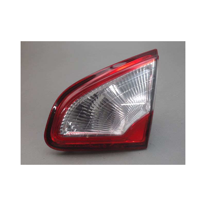FEU ARRIERE INTERIEUR DROIT NISSAN QASHQAI